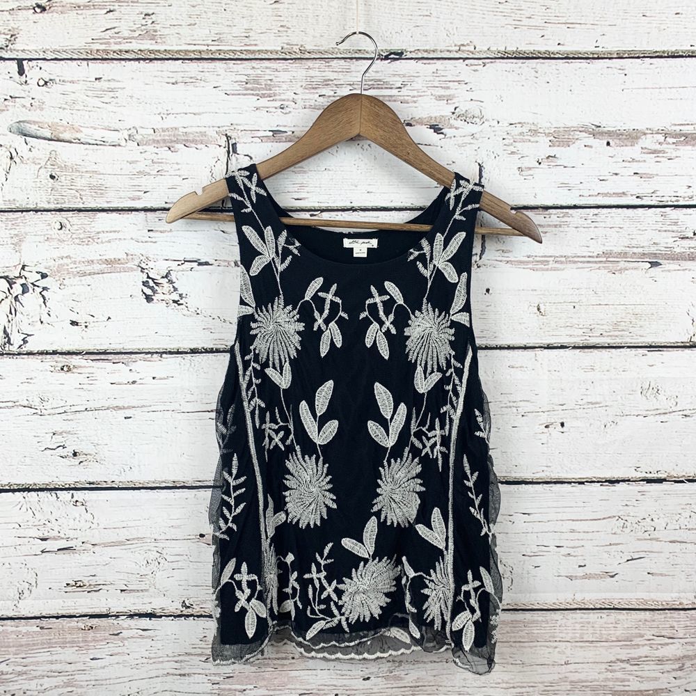 ULTRA PINK Floral Embroidered Tank